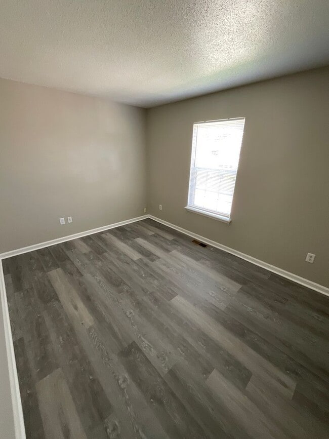 Building Photo - 4 Bed 2 Bath Home for Rent