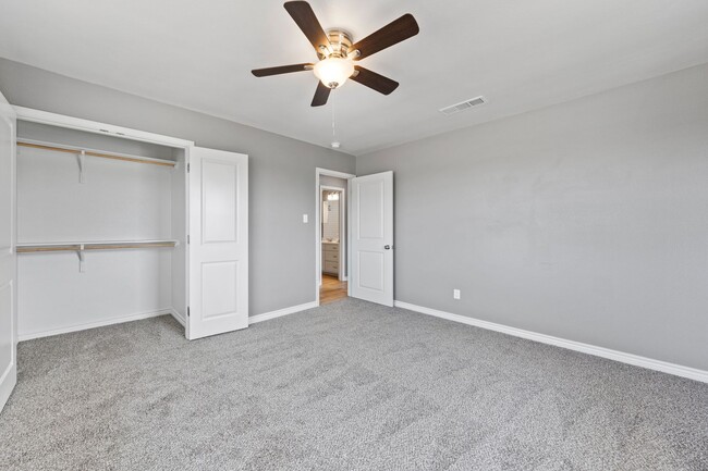 Building Photo - 2-5 ACRES IN HARKER HEIGHTS! FOUR BEDROOMS...