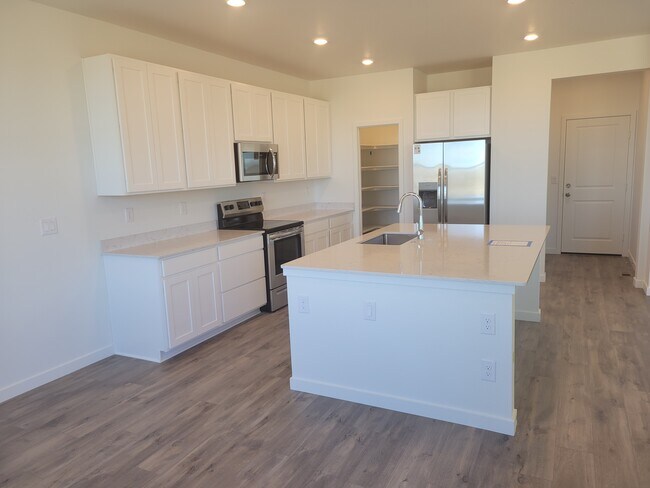 Building Photo - 16273 Laurentide Pl