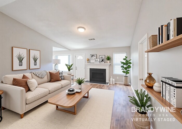 Building Photo - 2050 Tudor Dr