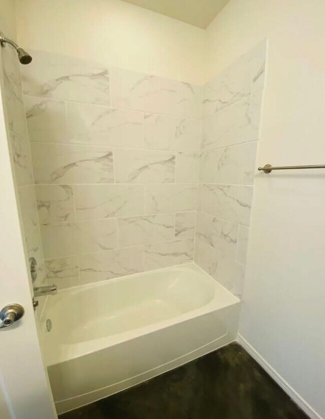 Building Photo - 5616 Gonzaga Ln