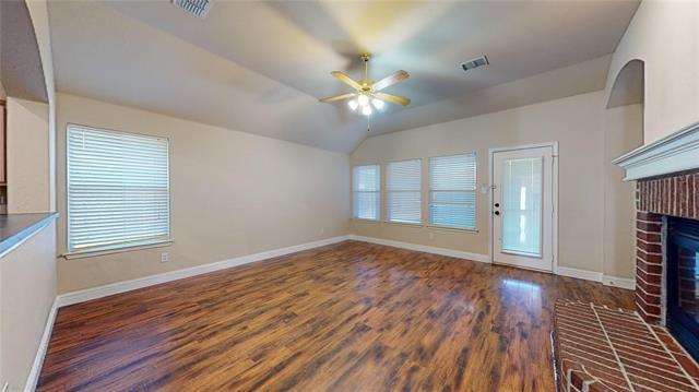 Building Photo - 7601 Maplewood Dr