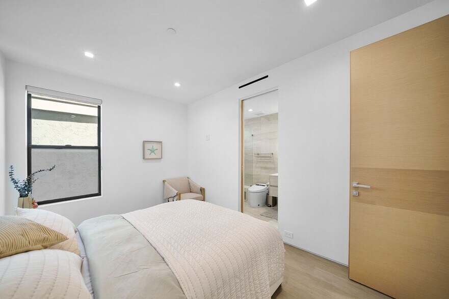 Building Photo - 1500 Ocean Dr