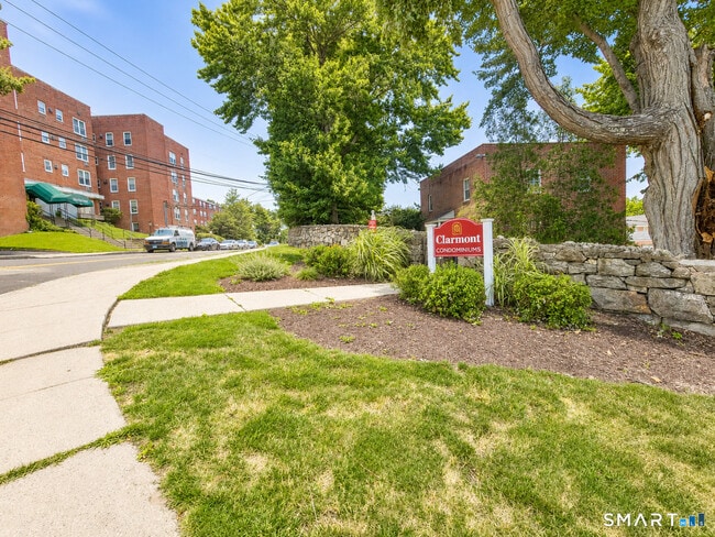 Building Photo - 29G Clarmore Dr