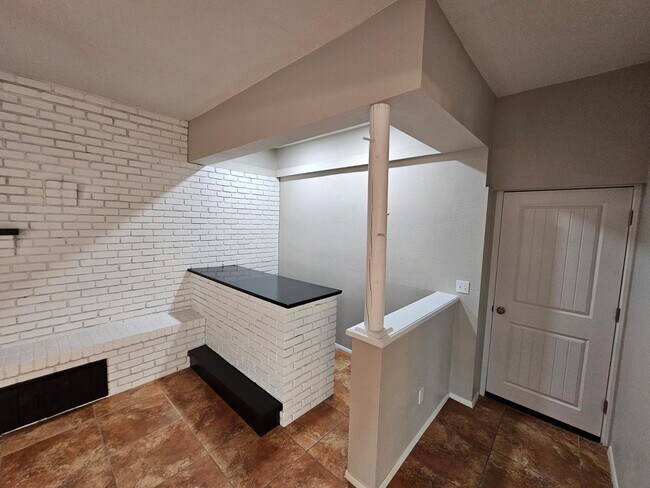 Building Photo - 8702 W Pinnacle Peak Rd