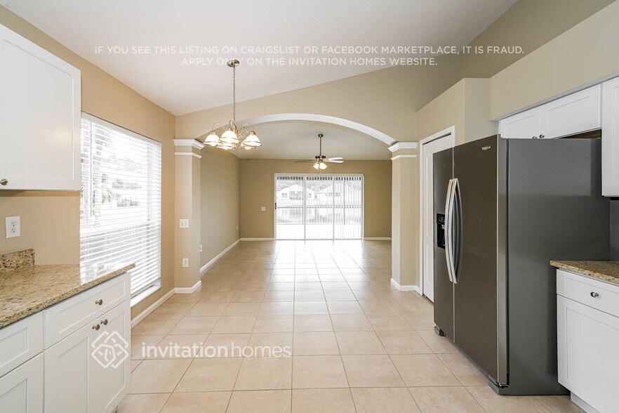 Building Photo - 25401 Lexington Oaks Blvd