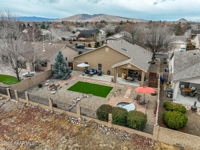 Building Photo - 5819 N Bronco Ln