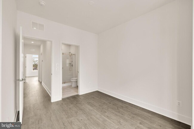 Building Photo - 2608 Olmsted Ct NW