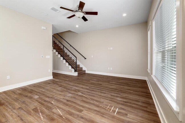 Building Photo - 1706 Cedar Bend Dr