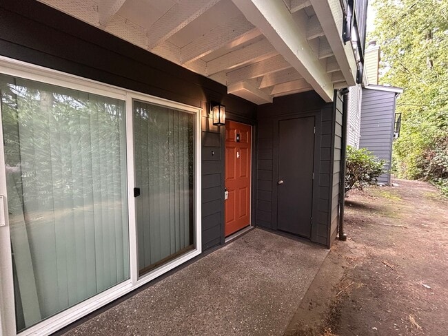 Primary Photo - Gorgeous 1 bd Condo located in a prime loc...