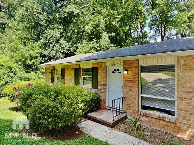 Building Photo - 502 Fairlane Cir NW