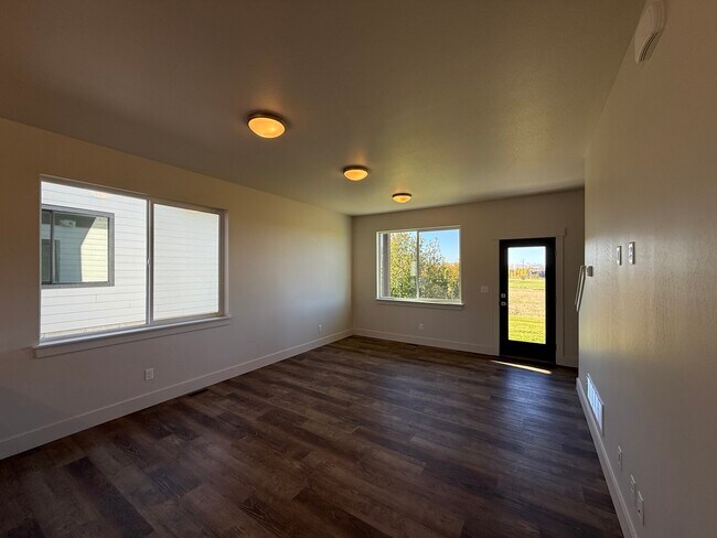 Building Photo - 82 Horseshoe Lp