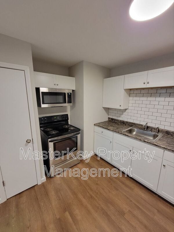 Building Photo - 2406 Quincy St