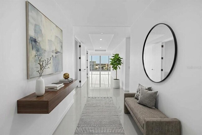 Building Photo - 400 Central Ave