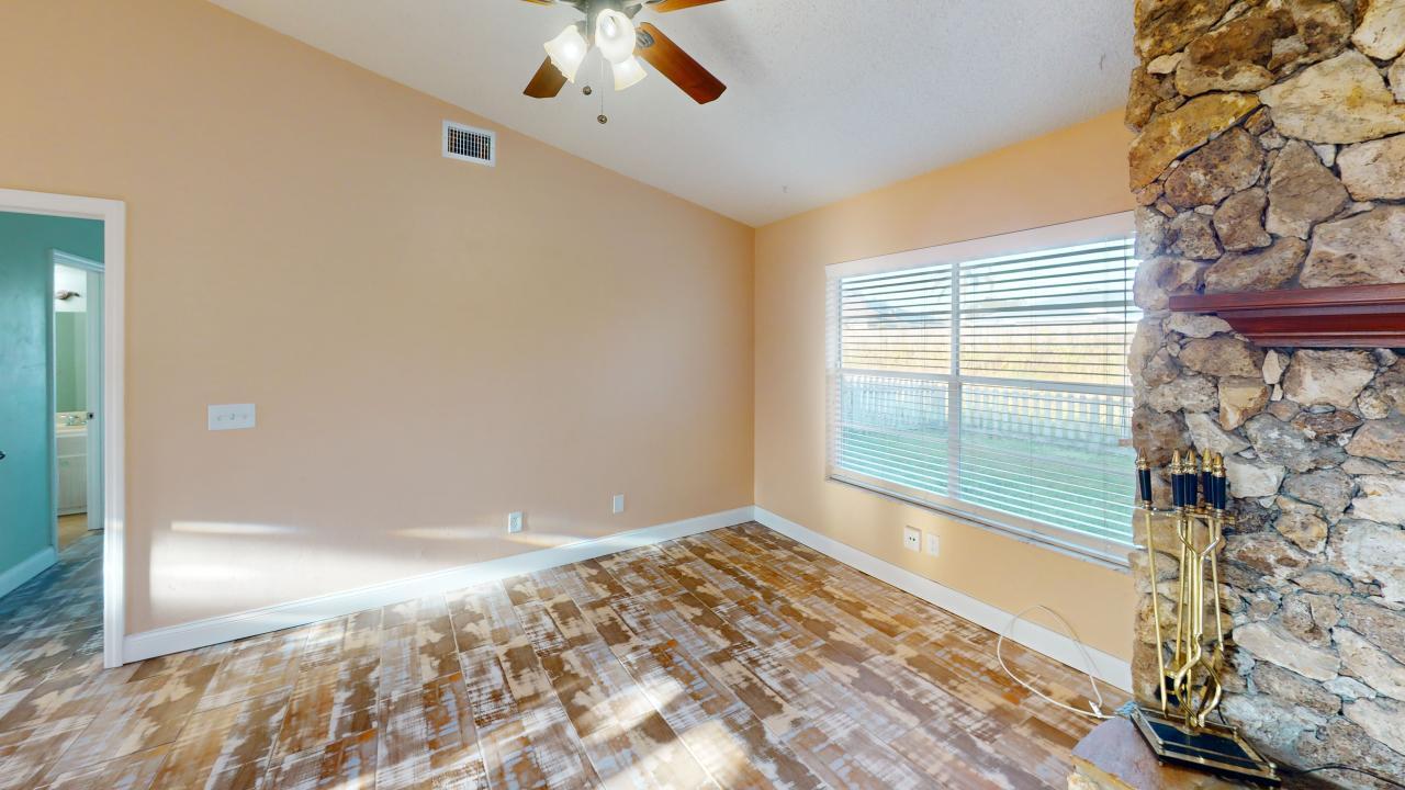 Building Photo - 2219 Umbrella Tree Dr