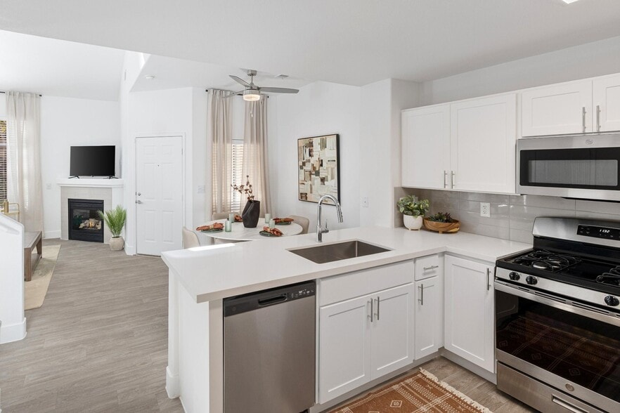 Building Photo - Resort at The Lakes