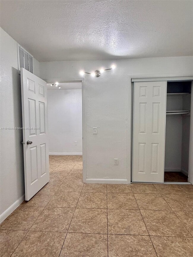 Building Photo - 10 NW 77th St