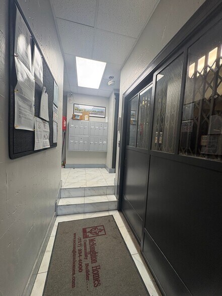 Building Photo - 3501 Ventnor Ave