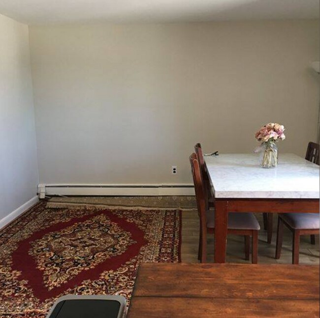 Building Photo - 1030 Bennington St