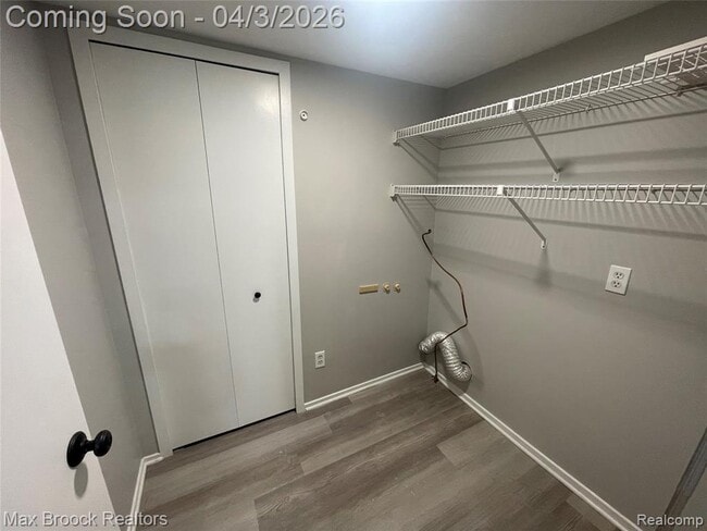 Building Photo - 6600 Bellows Ct