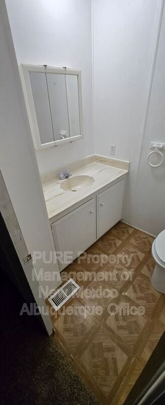 Building Photo - 207 Buena Vista Ct SE