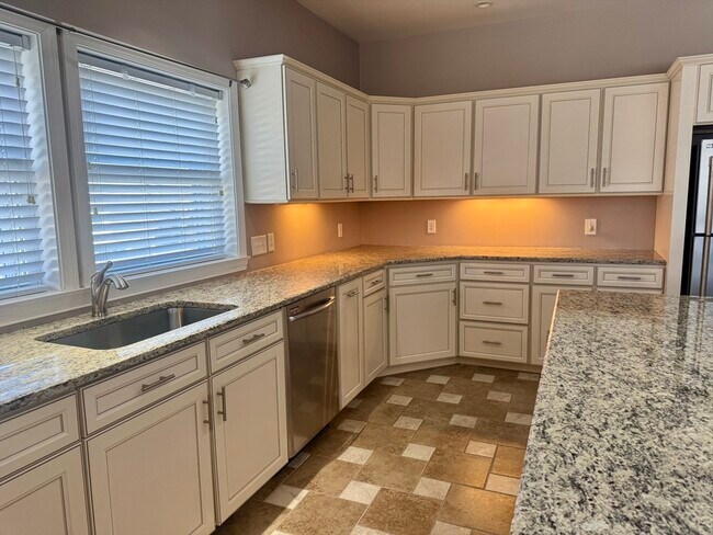 Building Photo - 789 Mt Pleasant St