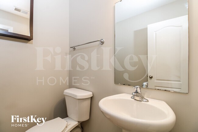 Building Photo - 156 Coosawatchie St