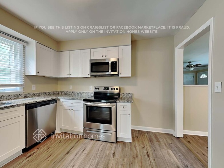 Building Photo - 2817 Dunmore Dr