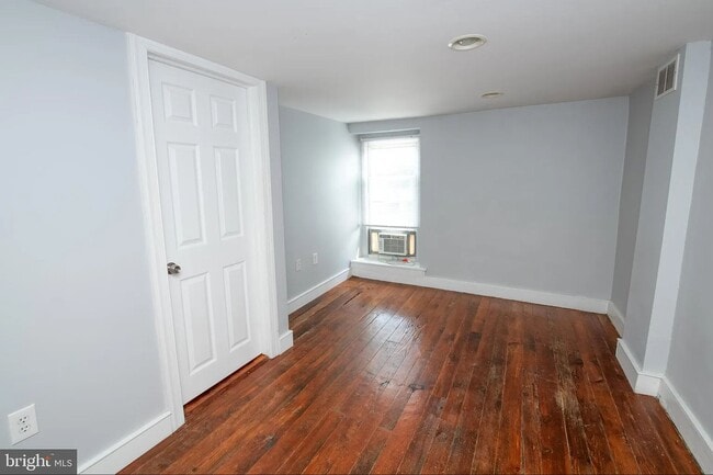 Bedroom - 3803 Sharp St