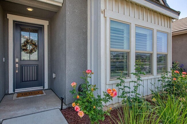 Building Photo - Newly Built 3/2 Lennar In Rivertsone