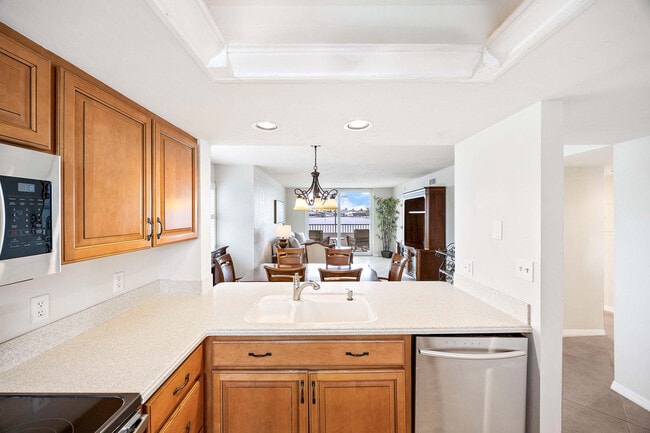 Building Photo - 897 Collier Ct