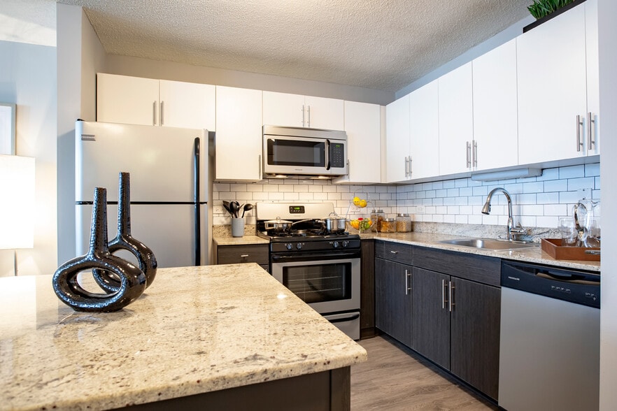 Primary Photo - 180 N Jefferson St