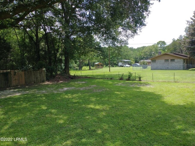 Building Photo - 48 Cleveland Dr