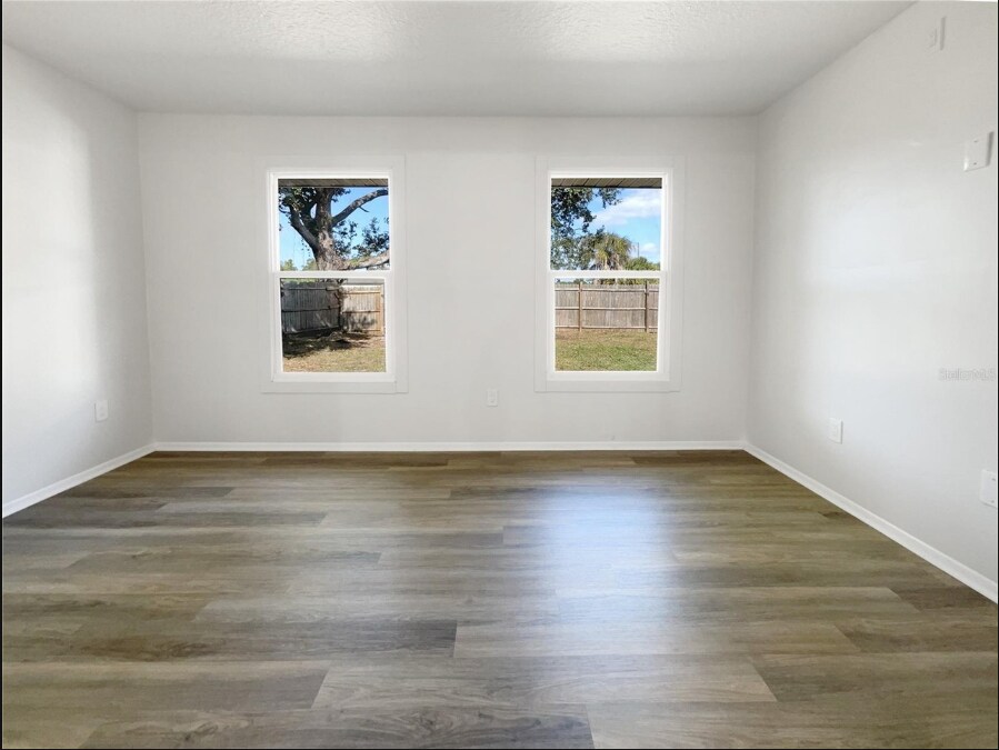 Building Photo - 2334 W Price Blvd