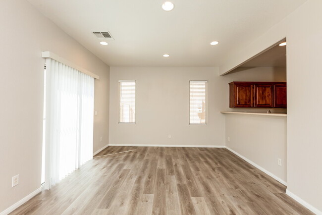 Building Photo - 9191 Grand Sunburst Ct