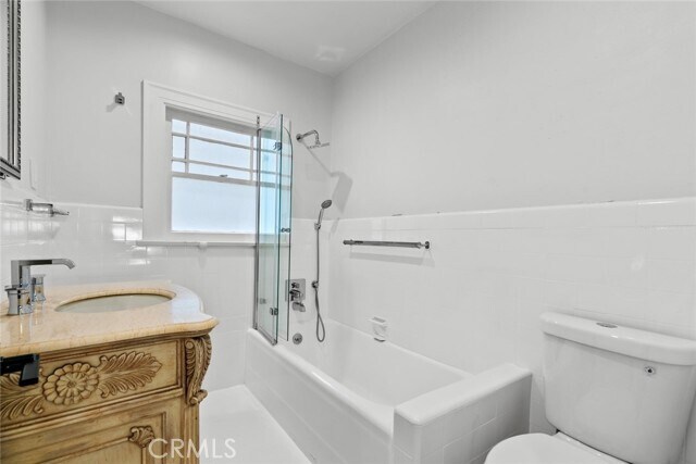 Building Photo - 408 W Dryden St