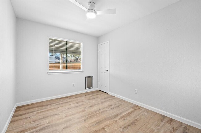 Building Photo - 8730 Birmingham Dr