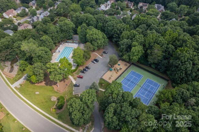 Building Photo - 6211 Rosebriar Ln