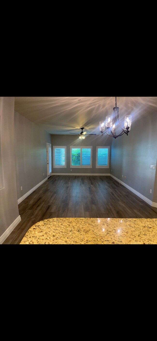 Building Photo - 5450 E Deer Valley Dr
