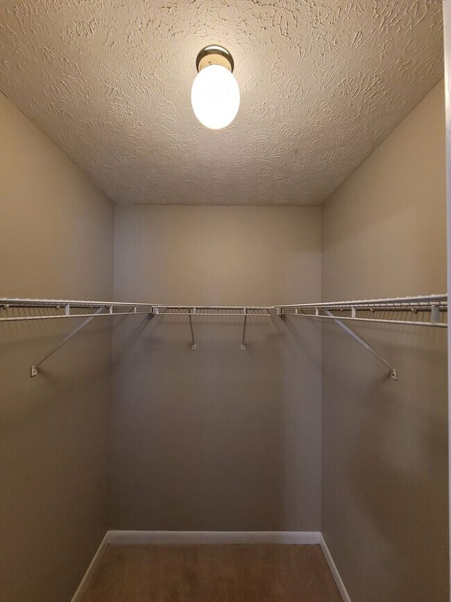 Building Photo - Callaway 3 bedroom 2 bath home with 2 car ...