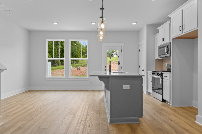 Building Photo - 142 Shager Pl