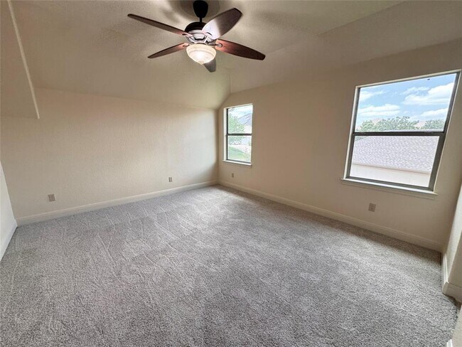 Building Photo - 206 Varco Dr