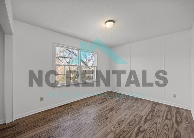 Building Photo - 721 Davis St