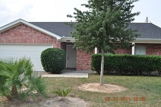 Building Photo - 22310 Rangeview Dr