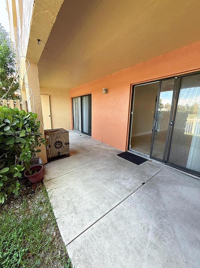 Building Photo - 5200 NW 31st Ave