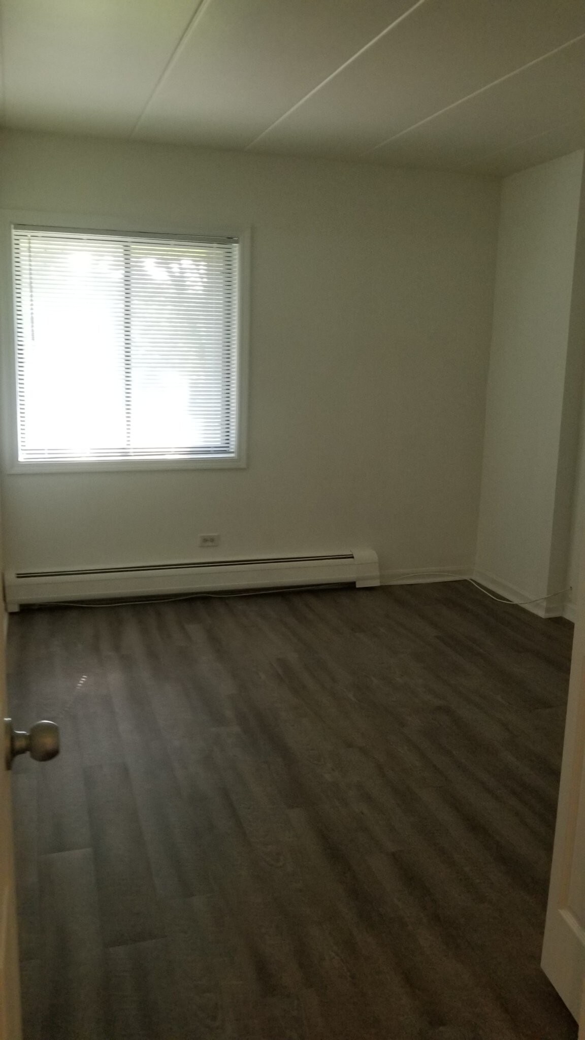 Bed Room 2 - 138 E Bailey Rd