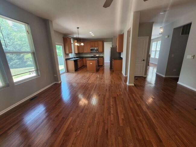 Building Photo - 1546 Clear Dr