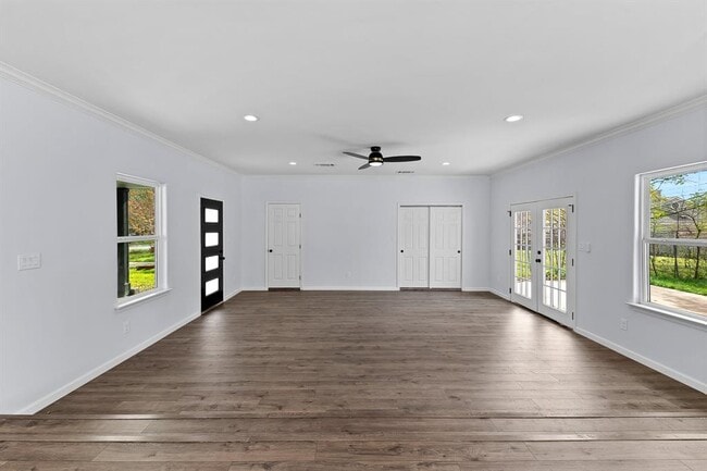 Building Photo - 1307 Yorkshire Dr