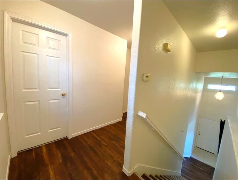Building Photo - 3125 Campus Dr