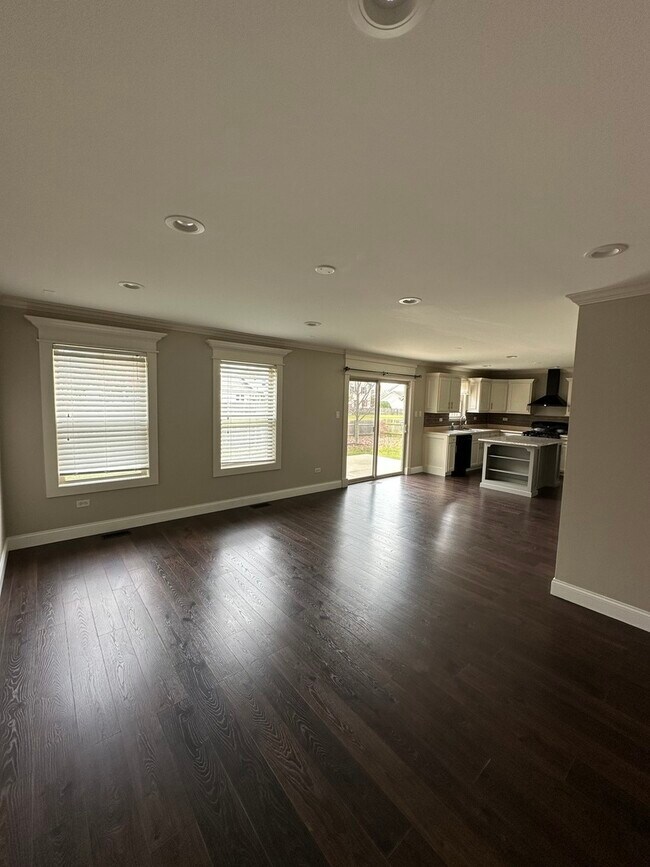 Building Photo - 1258 Lasser Dr